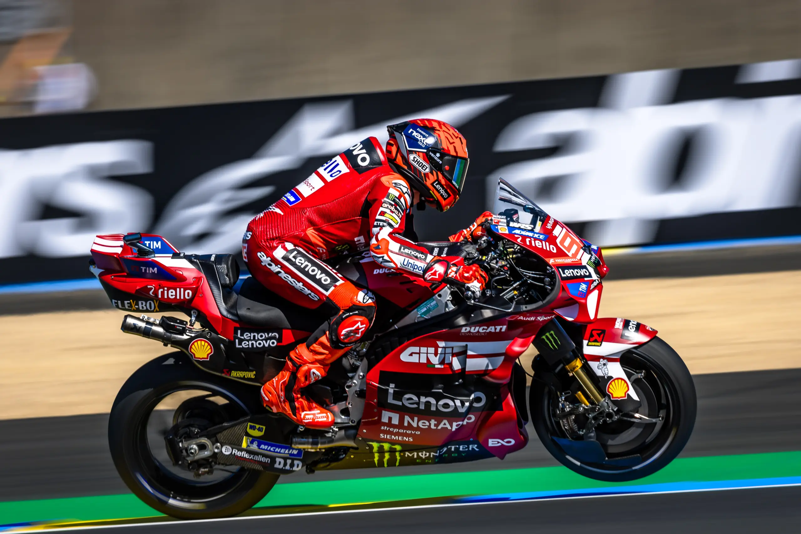 Pontosított a bokszbejárat szabályain a MotoGP, miután Marc Márquez megúszta a büntetést