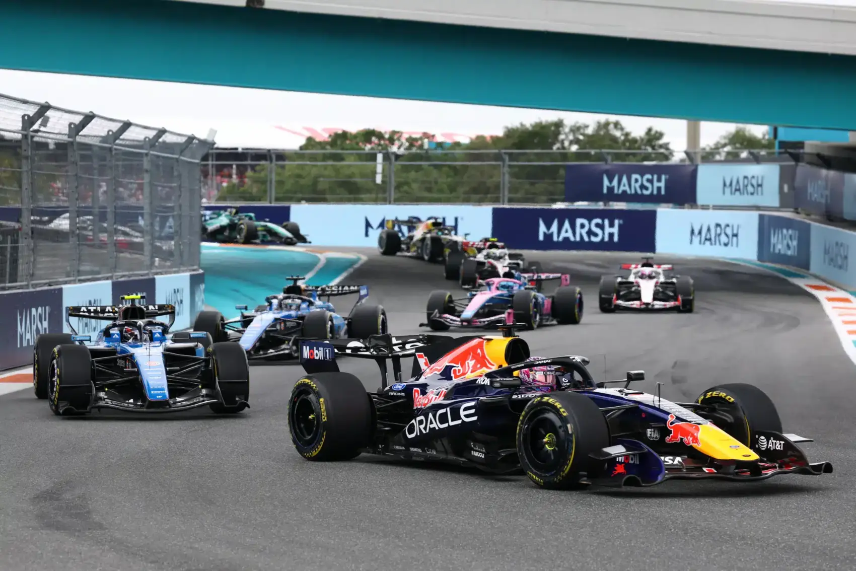 „Azt hiszi, bármit megtehet, amit csak akar” – kemény kritikát kapott Verstappen ellenfelétől