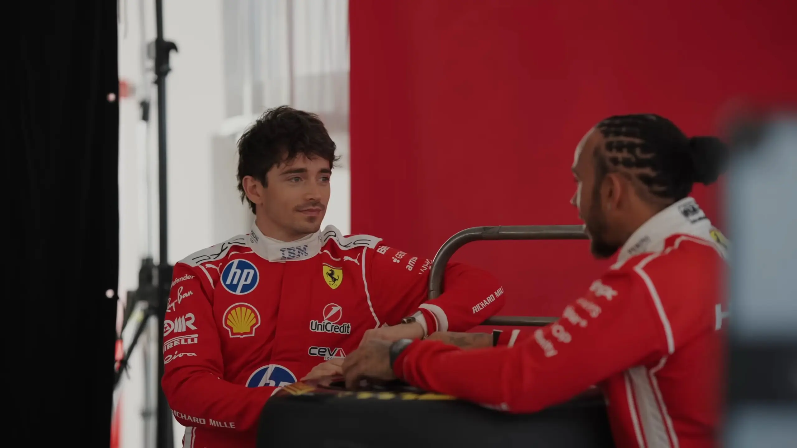 „– A napon voltál? – Nem, ez csak a smink.” Ha nincs F1, Leclerc éjjel fél egykor indul munkába