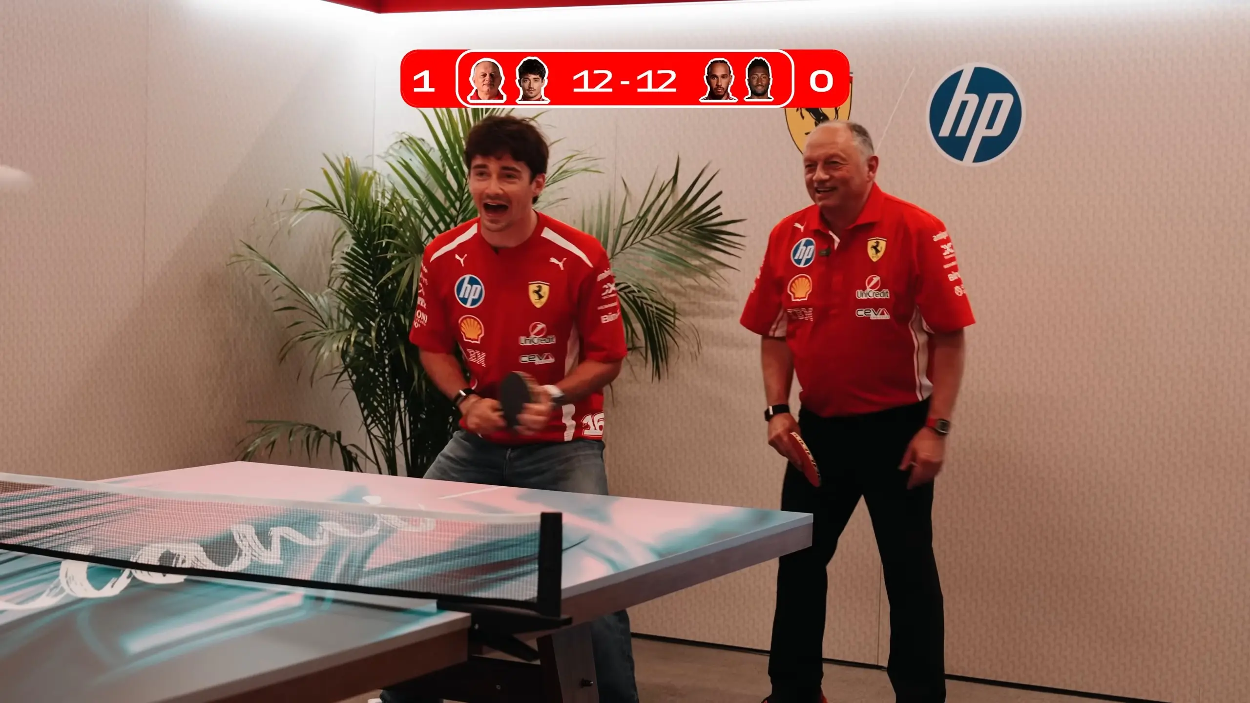 Innen már nincs visszaút, Leclerc és Hamilton magukkal rántották a főnököt is