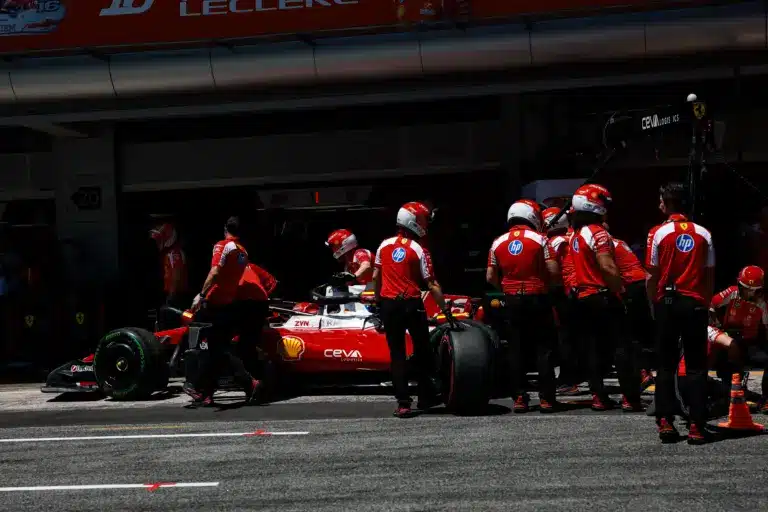 Mindenkivel szembemegy és tovább feszegeti innovatív motorja határait a Ferrari