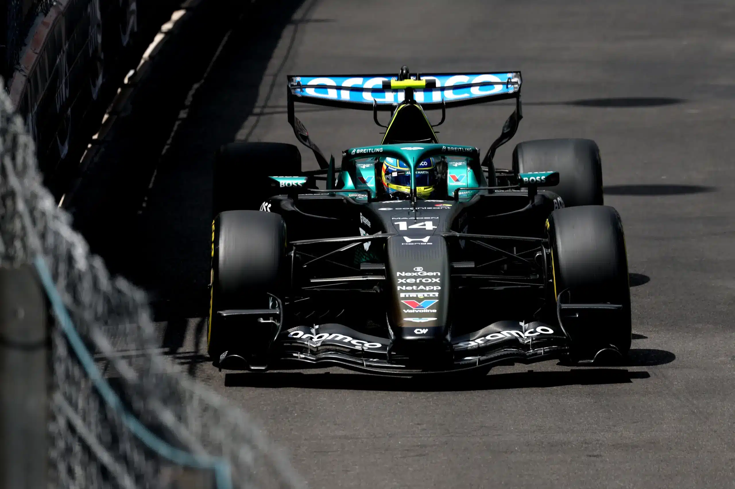 Alonso egy lendülettel szúrta le saját csapatát és az egész F1-es szabályrendszert