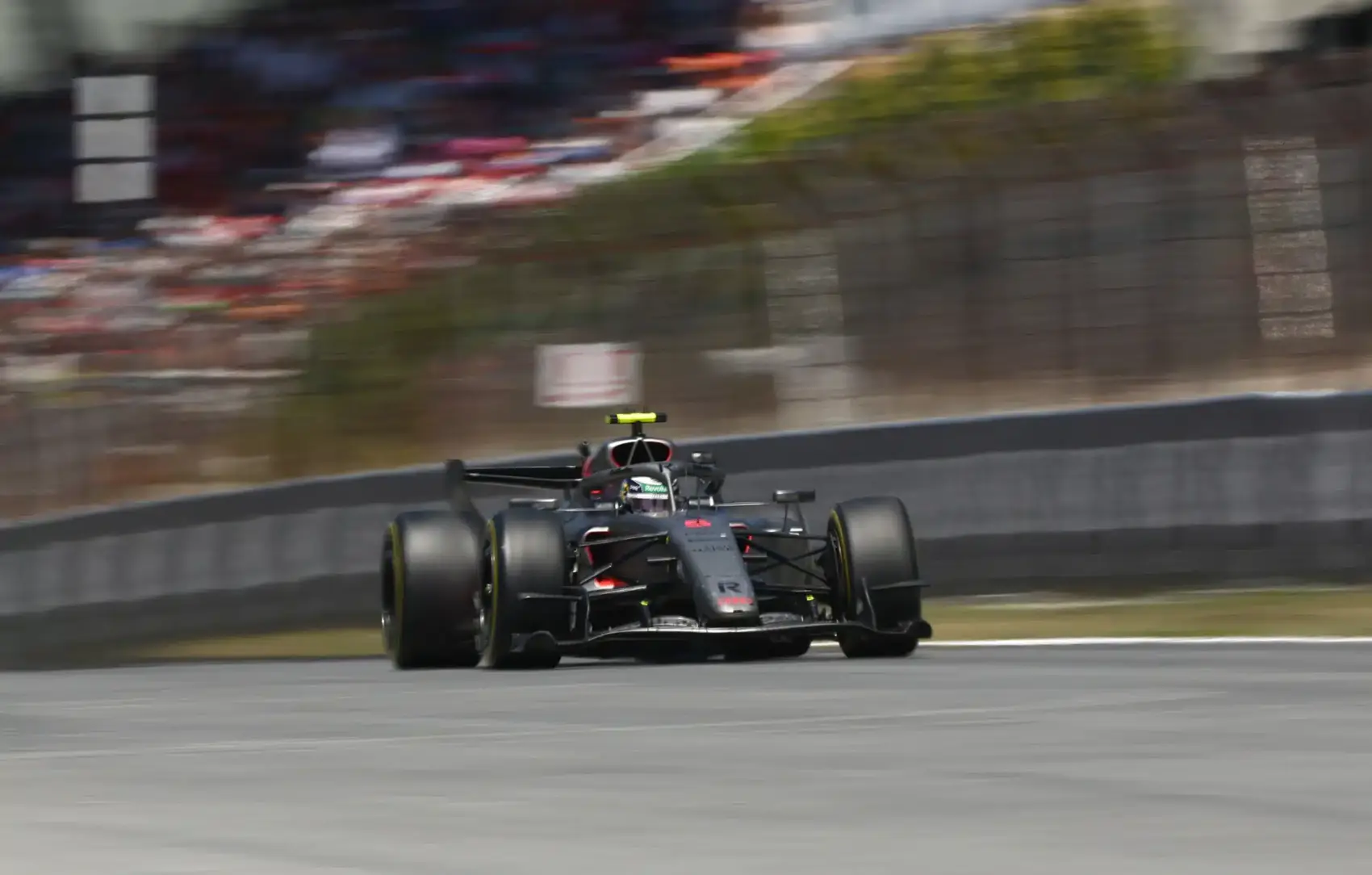 360 km/órával döntött F1-es sebességrekordot az Audi