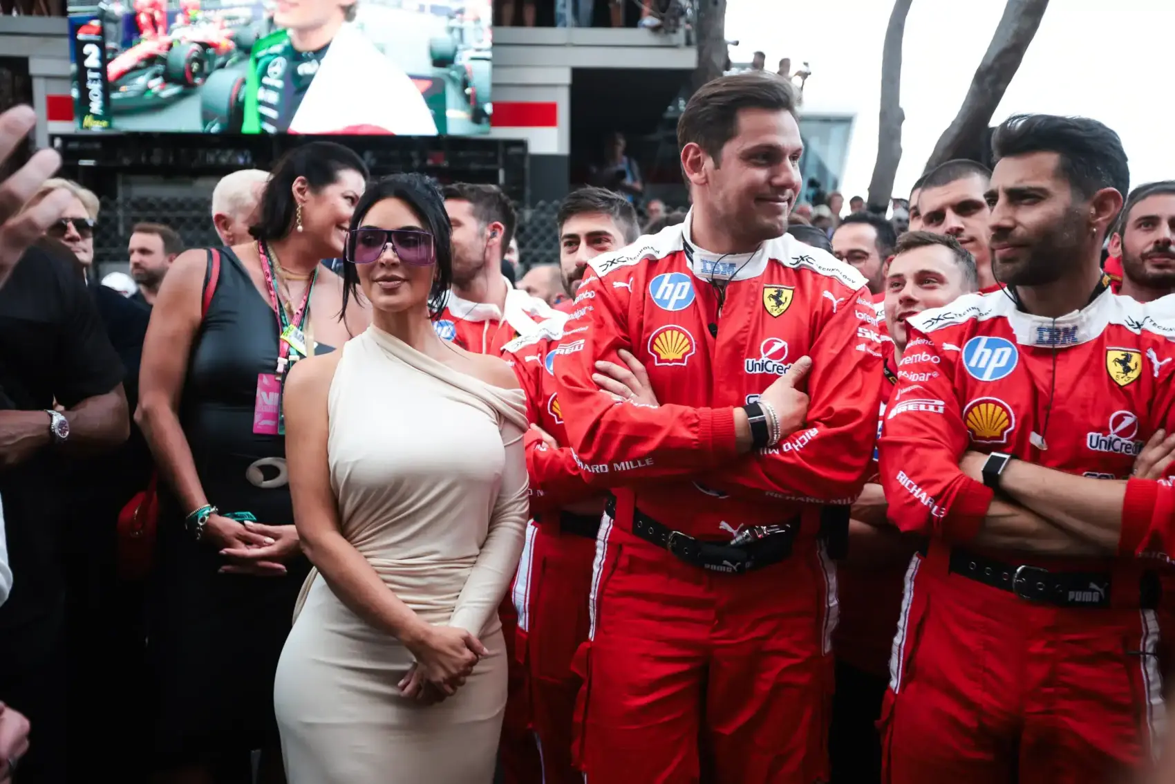Kim Kardashian félreérthetetlen üzenettel gratulált Hamilton első ferraris győzelméhez