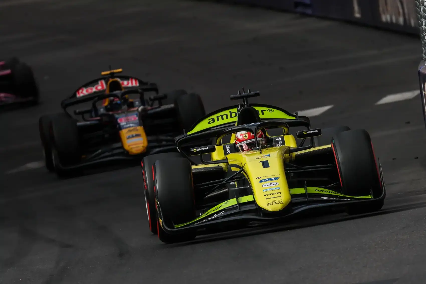 Káromkodva kérte számon mérnöke a Ferrari pilótáját, miután hibájával eldobta a győzelmet