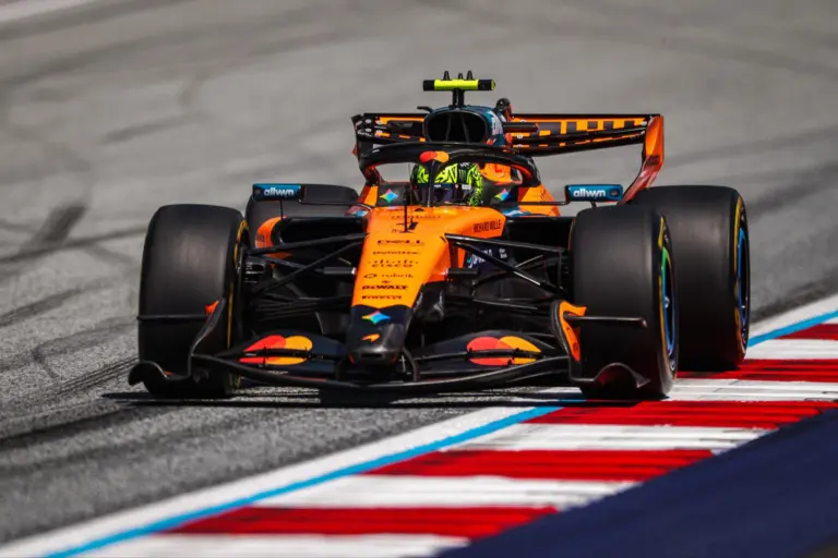 Csalódás a McLarennél: nem sikerült elsőre megugraniuk, amit a Ferrarinak igen