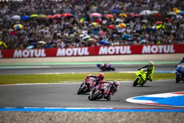 MotoGP, Francesco Bagnaia, Marc Márquez, Ducati, Fabio Di Giannantonio, VR46, Holland Nagydíj 2026, vasárnap