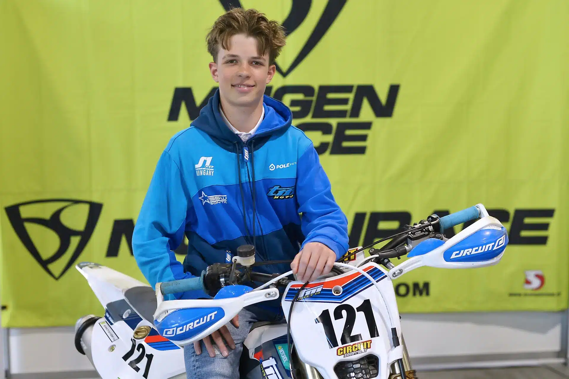 Bereczki Dávid újabb dupla győzelemmel növelte előnyét a junior Supermoto-Eb-n