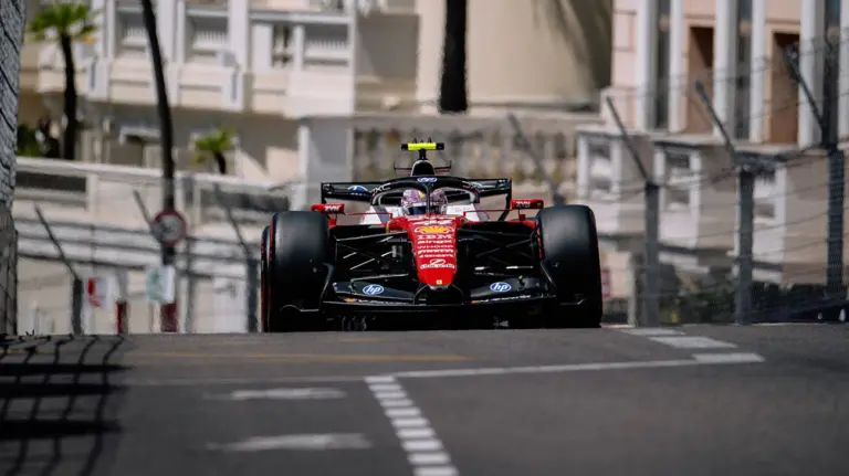 Hamilton, Ferrari, Monaco