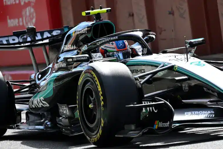 Forma-1, Kimi Antonelli, Mercedes, Brit Nagydíj 2026, péntek