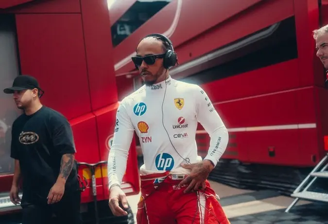 Hamilton olyan büntetést is kaphatott volna, mint az F1-ben még senki (frissítve)