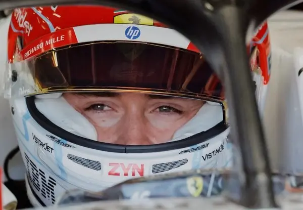 Leclerc szerint nincs abban semmi, hogy most Hamilton a jobb, de nem állna be mögé