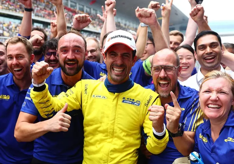 Itt az év taktikai húzása: a 19. helyről ért el történelmi autós győzelmet a Yamaha