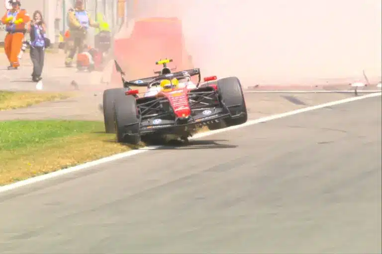 Hamilton összetörte a Ferrarit a harmadik szabadedzés végén, veszélyben az időmérője?