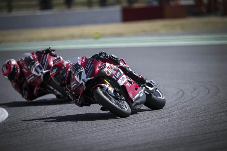 Superbike-vb, Iker Lecuona, Nicolò Bulega, Ducati, Donington 2026, szombat