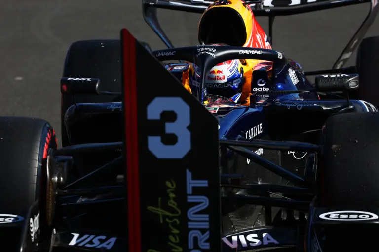 Forma-1, Max Verstappen, Red Bull, Brit Nagydíj 2026, péntek