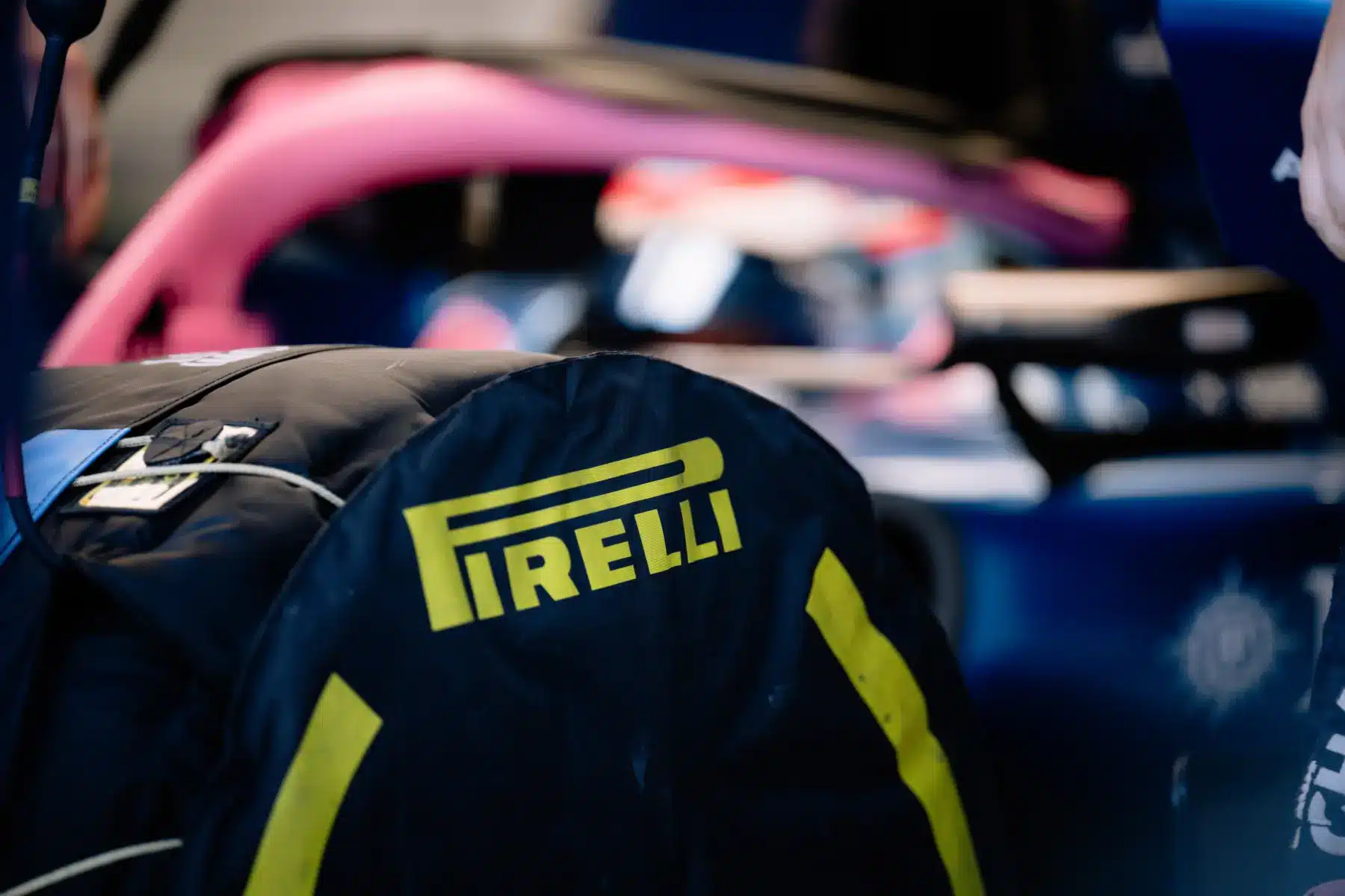 Franco Colapinto, Alpine, Pirelli, teszt, Hungaroring