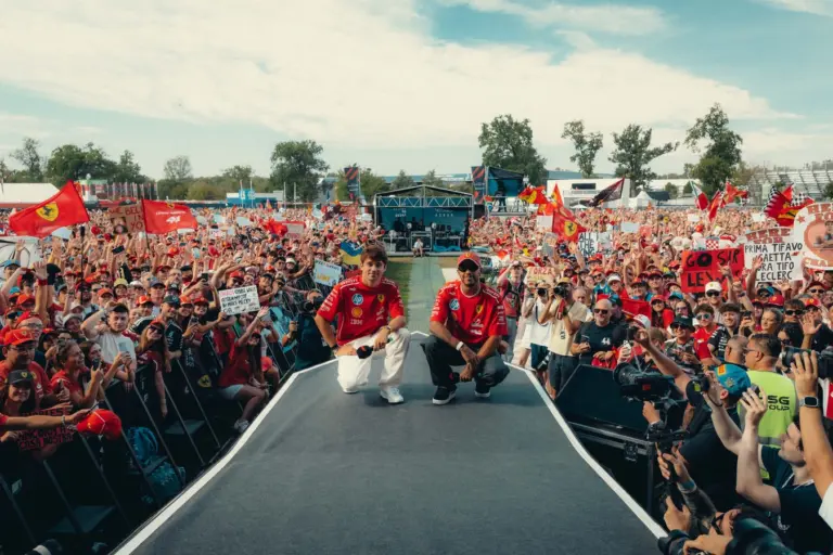 Hamilton olasztudása elakadt ott, hogy „forza Ferrari” – elmondta, miért hagyta abba a tanfolyamot